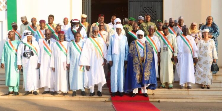 CREATOR: gd-jpeg v1.0 (using IJG JPEG v62), quality = 82